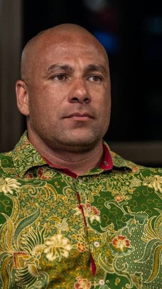 EWN’s Orrin Singh sat down with Stuart James Sharnick, an associate of Shadrack Sibiya and spoke about his criminal record, why Sibiya is driving his car and why he was at Parliament., Full video: ...