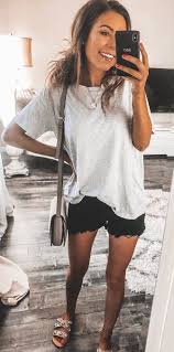 Black And White Shorts Outfit 30 Flawless Summer Outfits To Copy Now With Images Casual Summer Outfits Fashion Summer Outfits