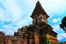 Kerajaan singasari merupakan kerajan kedua terbesar yang pernah ada di nusantara indonesia setelah kerajaan majapahit. 15 Peninggalan Kerajaan Singasari Dan Penjelasannya Terlengkap Sejarah Lengkap
