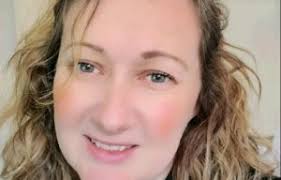 Three-year-old girl hailed as 'wee hero' after she helps save pregnant mum  and unborn sibling by making emergency call