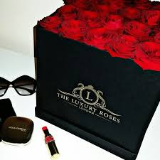 Make The Most Of The Unique Experience With Same Day Delivery In Putney Chelsea Fulham And Wimbledon Or Next Day Del Chelsea Colorful Roses Dolce And Gabbana