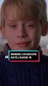 Kevin Mcallister Che Guarda New York in Mamma Ho Perso L Aereo