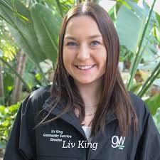 Meet your Community Service Directors, Olivia King and Carson Wilary 🤩  They plan community service projects and organize a community drive that  benefits the Ames community! Olivia is from Sioux City, Iowa.