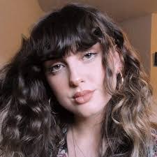 Carrie Shea's Instagram, Twitter & Facebook