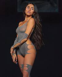 B( . )( . )bs 🔞 on X: Madison Beer t.coDMw7nEXK6s  X