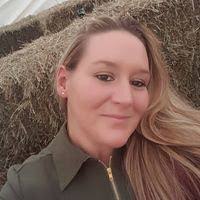 Jennifer Goggins's Instagram, Twitter & Facebook