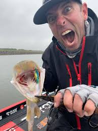 Are you an Ike Fan?! A true Fishhead?! It's #fishheadfriday Just follow my  page and Send me in (DM) or comment your best fish pic and get a shot at  being featured