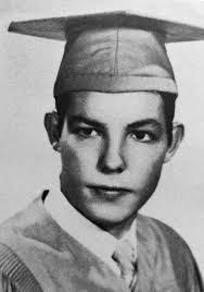 Leslie Gresham's Instagram, Twitter & Facebook