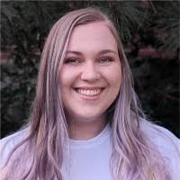 Larissa Golden's Instagram, Twitter & Facebook