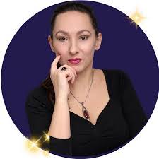 Eva Baran's Instagram, Twitter & Facebook