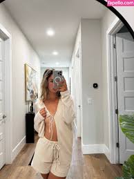 Corina_907  Corinna Layton  lilredwonderrland Nude Leaked OnlyFans Photo  1 - Fapello