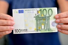 Discover more posts about euroschein. Spar Trick Wie Ein 100 Euro Schein Dir Beim Sparen Hilft Brigitte De