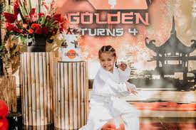 The wild 'n out host celebrated the news by posting a photo of himself cradling his son in his arms. Nick Cannon Brittany Bell S Son Golden S Birthday Bash 2createdesigns