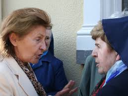 We would like to extend our sympathy to the family of Kathleen Reynolds who  died in the early hours this morning at the family home in Dublin. Kathleen  was the wife of