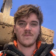 Honest opinions what's the better map to play Cherno or Lavonia??