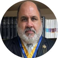 Decía mi abuelo Lorenzo “ La suerte es de quien va detrás de ella “