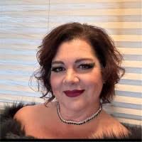 Lisa Duhon's Instagram, Twitter & Facebook