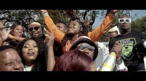 Descarga musica a tu celular, smartphone o a tu pc las canciones completas de los mejores artistas mas escuchados del año en mp3, download, descarga todo es posible. Dj Call Me Maxaka Ft Makhadzi And Mr Brown Official Video Youtube
