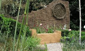 Weiden Sichtschutz Palettengarten Weidenzaun Garten