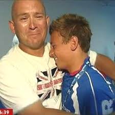 Thomas robert daley is a british diver, television personality, youtube vlogger and an olympic gold medallist. This Is What A Proud Father Looks Like Tom Daley Lance Black Best Pictures Ever