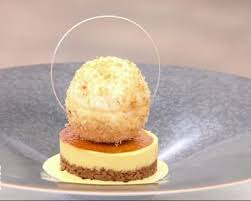 L Ile Flottante De Cyril Lignac Recette Ile Flottante Creme Anglaise Gateau A La Vanille
