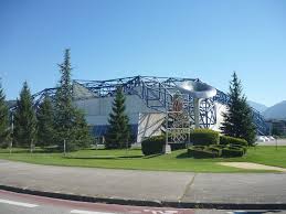 Albertville La Halle Olympique Avec La Vasque Jeux Olympiques D Hiver Olympique Jeux Olympiques