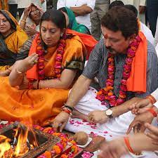 Withsadhguruinchallengingtimes smriti irani, union cabinet minister for textiles, joins sadhguru for a. Smriti Irani From Modi Critic To Rahul Gandhi S Amethi Nemesis Quartz India