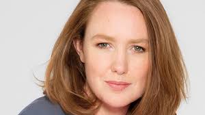 Así es "Escrito en el agua", el nuevo thriller de la creadora de "La chica  del tren"