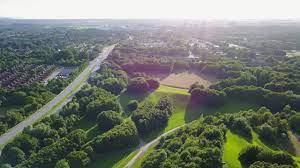 Vi träffas på toppen av den högsta backen kl. Trfihi Parks Parks Sankt Hans Backar