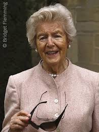 In Tearing Haste: Letters Between Deborah Devonshire and Patrick Leigh  Fermor: Amazon.co.uk: Leigh Fermor, Patrick, Devonshire, Deborah:  9780719568572: Books