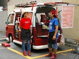 脱サラ開業 移動式カフェ 広島のコインパーキングで営業再開 写真 広島経済新聞 移動式カフェ 広島 カフェ 移動販売車