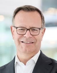 Daniel Ketterer's Instagram, Twitter & Facebook