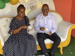 He was born on the 26th of september 1962 in east london, south africa. Dali Mpofu On Twitter Just Had Sweet Tea In The Beautiful Province Of Mpumalanga Theroadto2023 Is Very Clear Bring It On Weareready Https T Co Zef1tzeod4