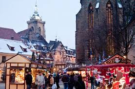 Découverte des marchés de noël qui se situent sur la place broglie et le parvis de la cathé. Le Marche De Noel De Kayserberg Madmoizelle Com