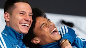 Am freitag kam sein erstes kind zur welt, mutter und tochter sind wohlauf. Dfb Team Die Neue Leichtigkeit Mit Leroy Sane Sport Sz De