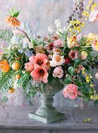 Behind The Scenes Of A Floral Design Workshop In Rome Faux Flowers Arrangements Modern Flower Arrangements Beautiful Flower Arrangements