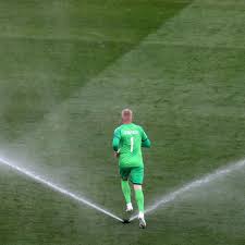 Christian eriksen is awake and is undergoing further examinations at rigshospitalet. Dmzz1 Gryyrwbm