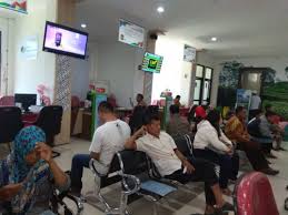 Ingat untuk selalu menerapkan protokol kesehatan dimanapun berada ya lur, biar lebaran tahun depan kita bisa ketemu. Dpmpt Mpp Dipenuhi Antrean Panjang