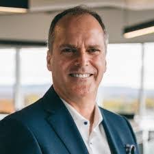 Richard Keo's Instagram, Twitter & Facebook