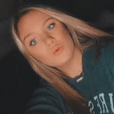 Allison Schroeder (@allison273)