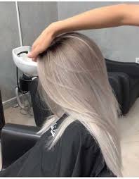 For Those Of You Wanting To Know How To Get Silver Hair Silver Blonde Hair Ash Blonde Hair Colour Hair