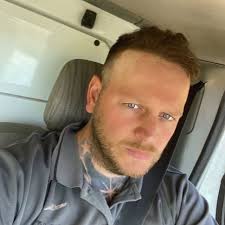 Các bạn lại đi kéo Jada không vì lý do gì cả. Họ đang trong một mối quan hệ  CỞI MỞ !! ️