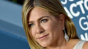 Jennifer aniston has received three awards all bagged for friends. Jennifer Aniston Explains Cutting Off Unvaccinated Friends Bbc News