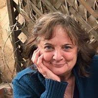 Deena Bennett's Instagram, Twitter & Facebook