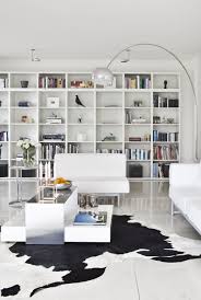 Wohnzimmerideen Silberfarbenen Kuhfellteppich Kombinieren Reminiszenz Bogenlampe Kombiniert Wohnzimmer Bayerische Kontr Living Room Diy Table Shelves