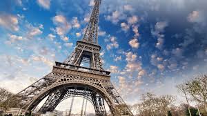 Paris is one of the top tourist destinations of the world with about 33 million visitors visiting it every year. Cute Paris Wallpapers 34 Images Wallpaperboat