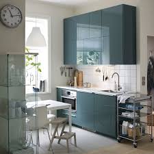 On average, custom kitchen cabinets cost about $4,693, with average prices ranging from $2,288 to $7,427 in the us for 2020 according to homeadvisor. How Much Does An Ikea Kitchen Cost Hunker
