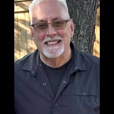 Which color is more flattering, blue or green?