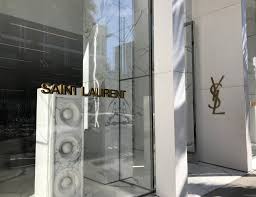 But what about the best french fashion brands that enable all the above? 26 French Designer Clothing Brands Every Fashionista Should Know