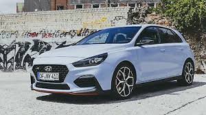 The front grille design is inspired by a chequered flag. Hyundai I20 2020 Alle Details Bilder Daten Mobile De
